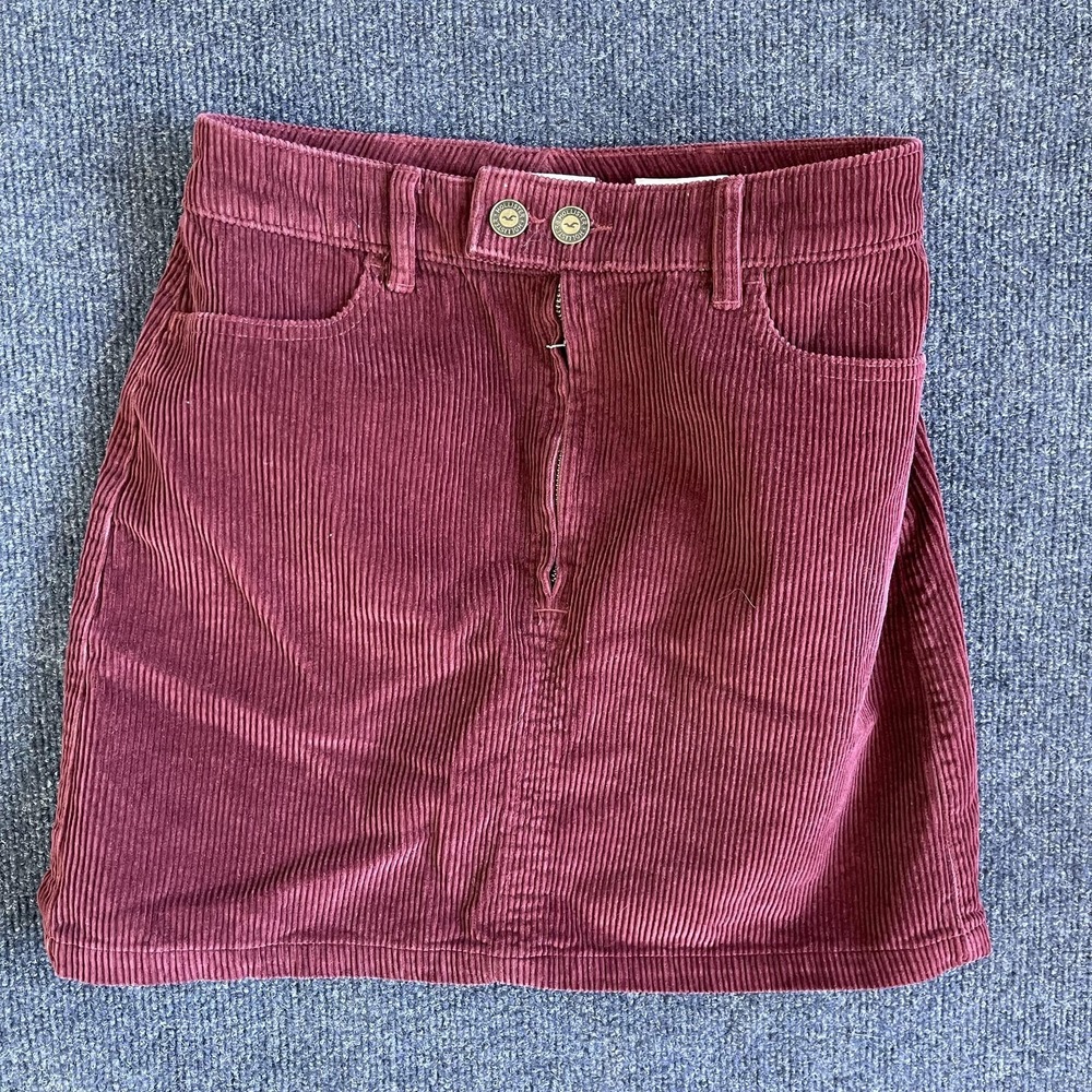 Hollister Skirt Juniors 3 Red Corduroy Ultra High-Rise Mini Pockets‎ Casual